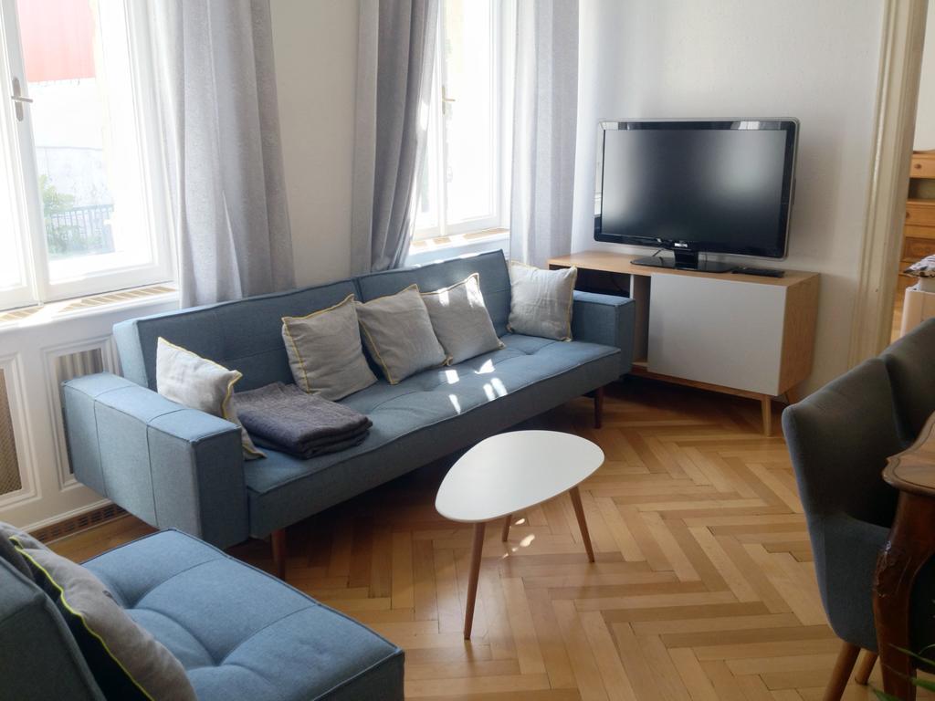 Appartamento Big Vintage Style Flat Near Schonbrunn Vienna Esterno foto