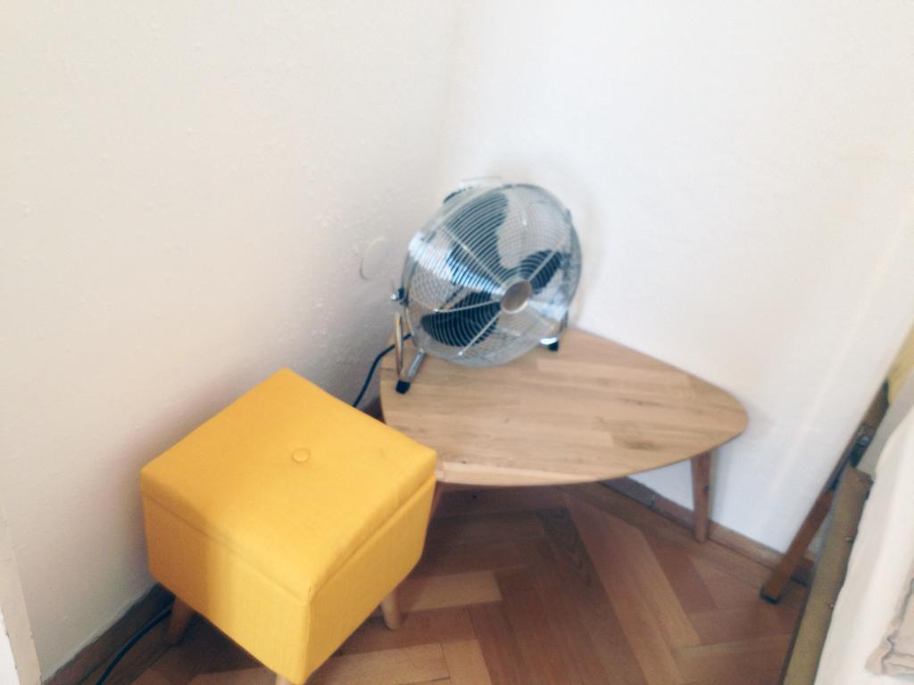 Appartamento Big Vintage Style Flat Near Schonbrunn Vienna Esterno foto